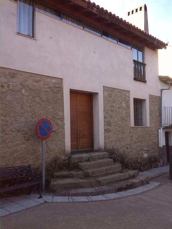 Albergue Turistico Via De La Plata バーニョス・デ・モンテマヨール エクステリア 写真