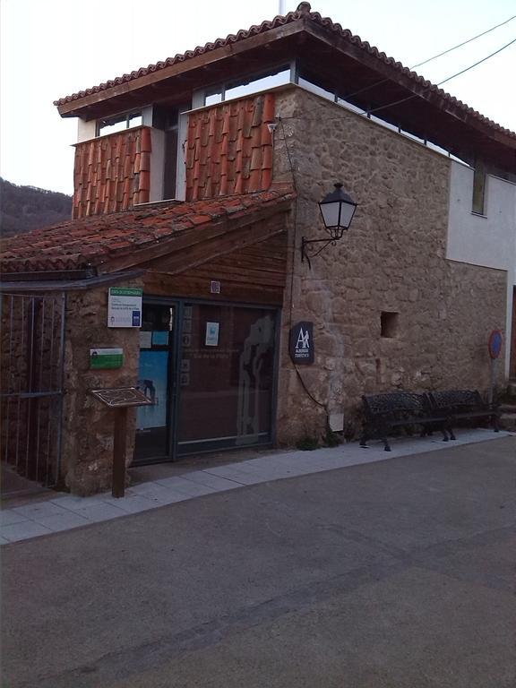 Albergue Turistico Via De La Plata バーニョス・デ・モンテマヨール エクステリア 写真